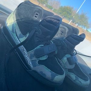 Air Jordan size 6.5Y camouflage green/black